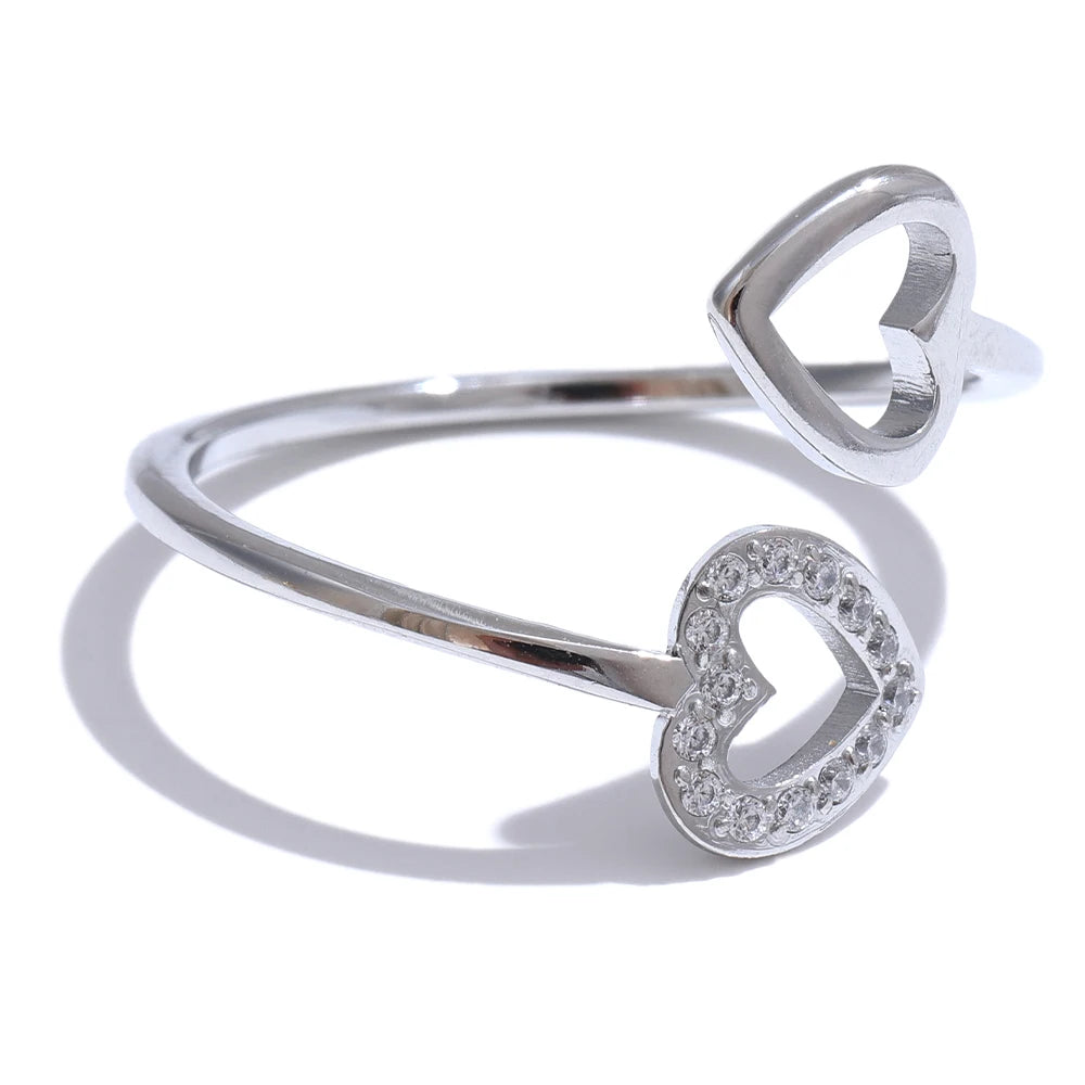 Amavie Ring